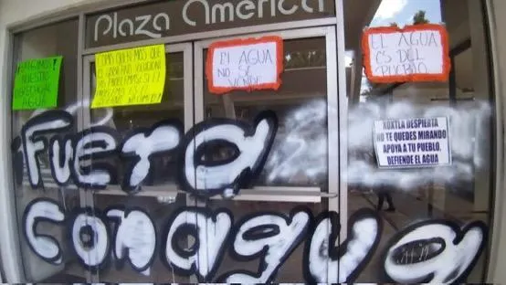 Integrantes de la “Unión de Pueblos de Cholula” y de la Organización 28 de Octubre vandalizan instalaciones de Conagua
