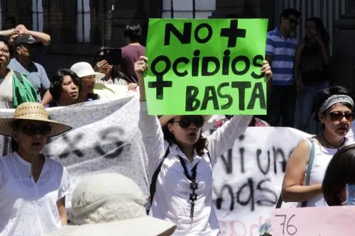Video: Marchan en Monterrey y Puebla en repudio al crimen de Mara