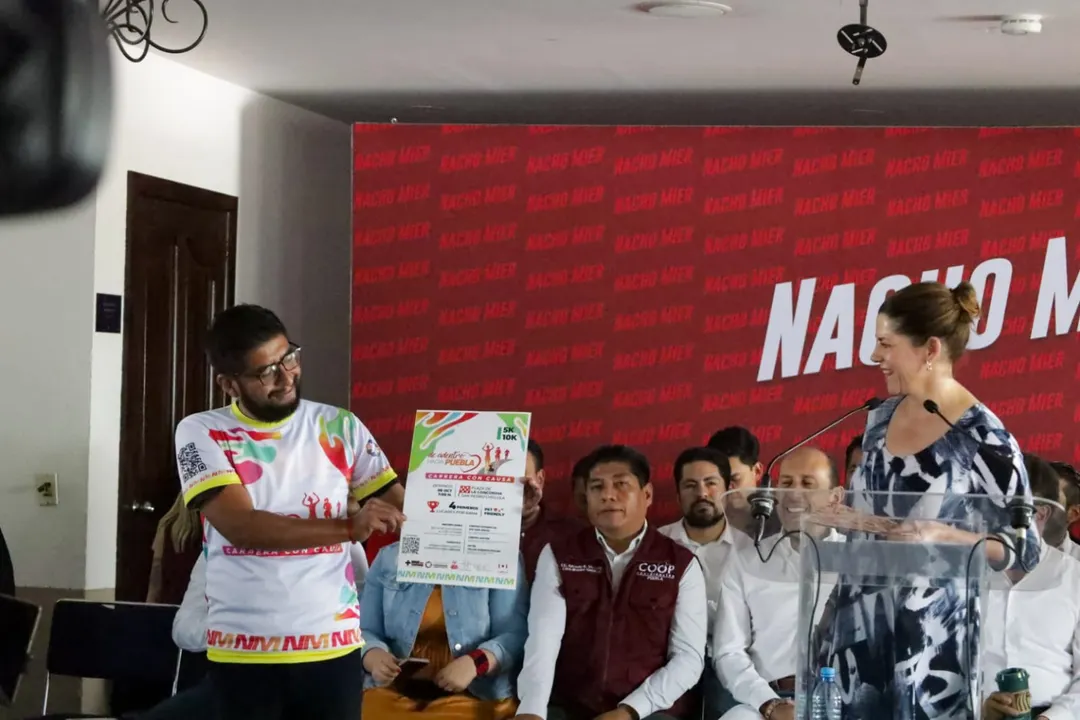 De adentro hacia Puebla