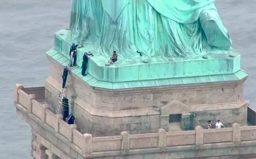 Mujer que trepó Estatua de la Libertad podría pasar hasta 18 meses en la cárcel