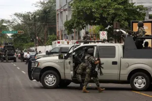 Emboscada entre bandas deja 13 muertos en Sinaloa