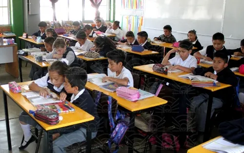 Regresan 1.6 millones de alumnos a clases tras periodo vacacional: Secretaría de Educación