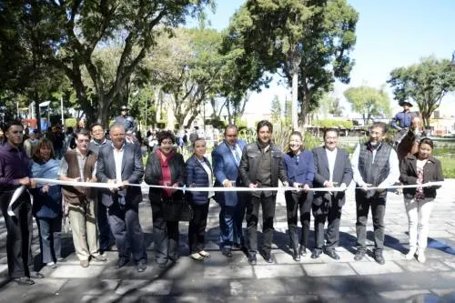 Entrega José Juan Espinosa segunda etapa rehabilitada del zócalo de Cholula