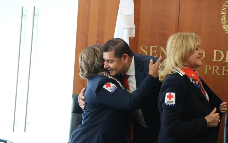 Armenta reconoce a la Cruz Roja de Puebla