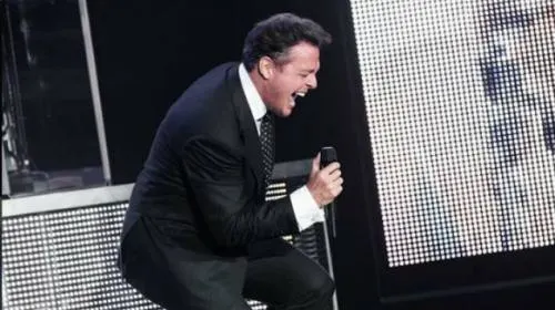 Luis Miguel abre nueva fecha más en el Auditorio Nacional