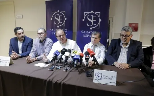 Alumno que recibió disparo en el hígado, fuera de peligro: secretario de Salud