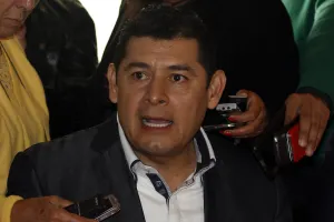 Renuncia Armenta a coordinación de campaña de BAR; trabajará sin membrete