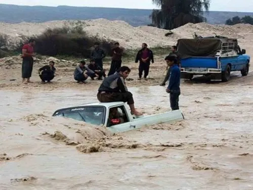 Suman 76 muertos por inundaciones en Irán