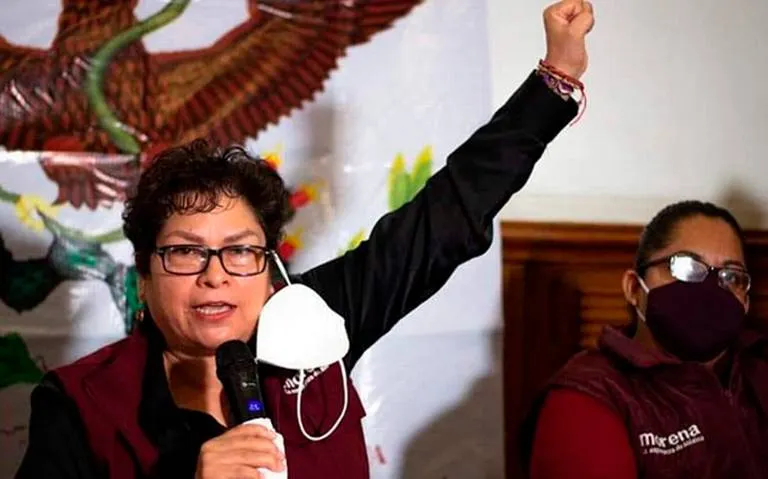 Doña Elo, la mamá incómoda