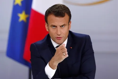 Macron bajará impuestos y mejorará pensiones para afrontar crisis de chalecos amarillos