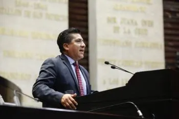 Urge frenar clonación de patrullas y otros vehículos oficiales: Raymundo Atanacio
