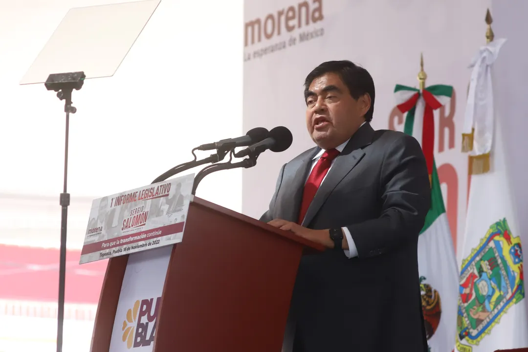 El futuro gobernador substituto de Puebla tras muerte de Barbosa