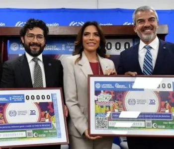 Develan billete de lotería por siete décadas de la Organización Internacional del Trabajo en México