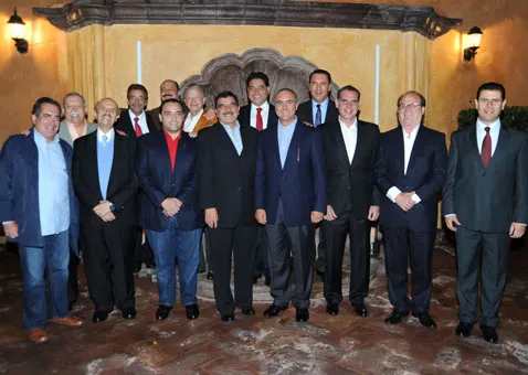 Asiste RMV a la reúnion de la Conago