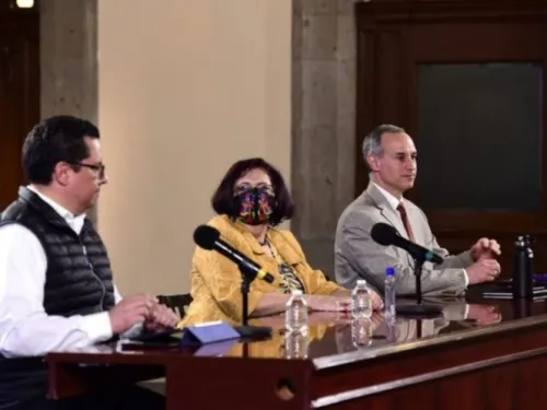 López-Gatell pide a mexicanos festejar Grito en casa