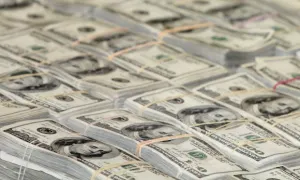 Promedia dólar $20.13 en casas del AICM