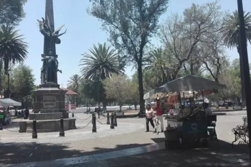 Ayuntamiento trabaja para regular el comercio en la zona del Paseo Bravo