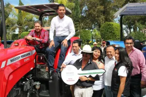 Entregan apoyos al campo en la región de Quecholac por 60 mdp