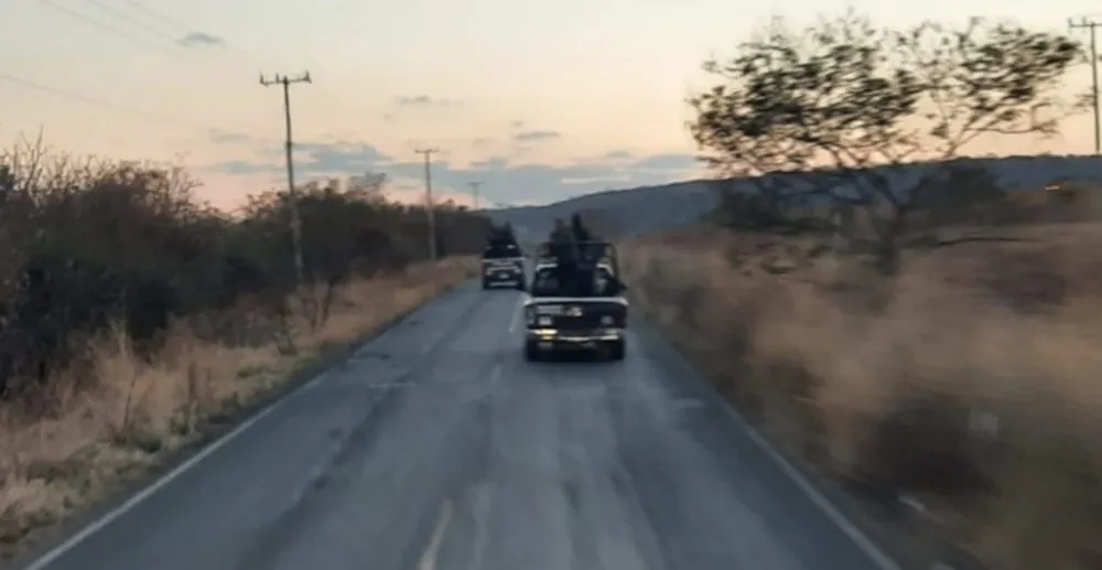 Reportan enfrentamiento de grupos armados en San Juan Michoacán