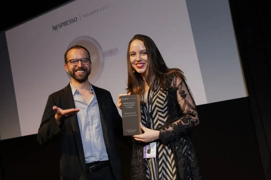 Alumna IBERO gana premio en Cannes con retrato personal sobre la pandemia