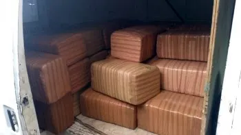 Descubren en camioneta pirata de frituras más de una tonelada de marihuana