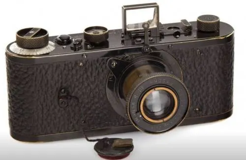 Subastan una Leica por 2.9 mdd, la cámara fotográfica más cara de la historia