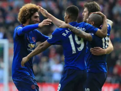 El ManU gana a Middlesbrough y aspira a Champions
