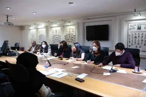 Congreso del Estado entabla diálogo con organizaciones feministas
