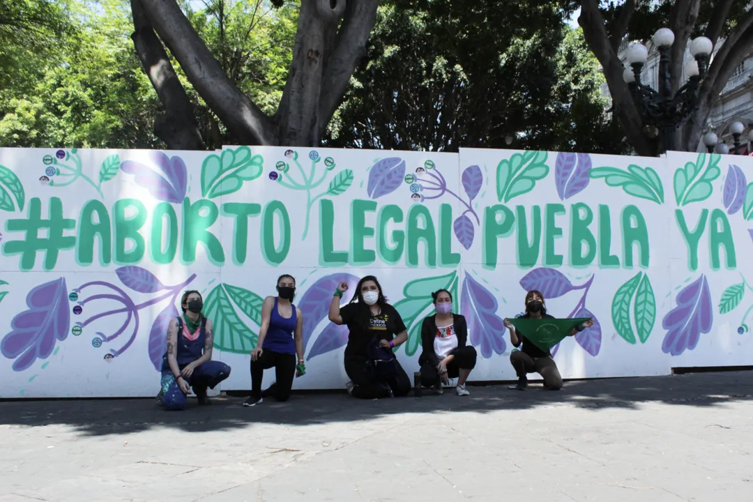 Rechazan sesgos en Parlamento Abierto para la posible legalización del aborto en Puebla