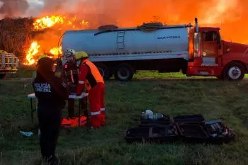 Se incendia recicladora en el norte de la ciudad de Puebla, descartan lesionados