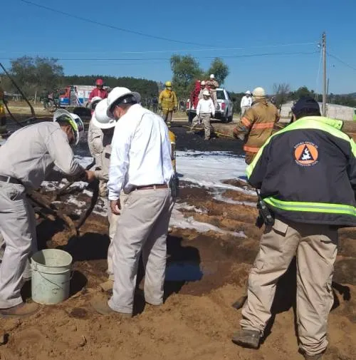 Sofocado incendio y controlada fuga de gasolina en Ahuazotepec: Protección Civil Estatal