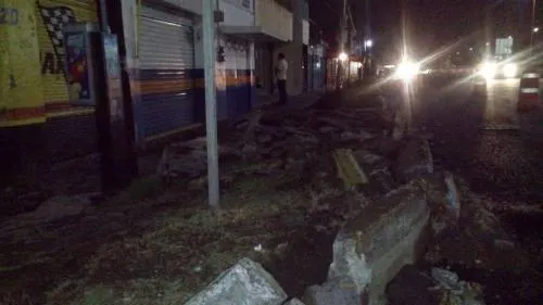 Por mejoramiento de Bulevar Forjadores destruyen banquetas y ponen en riesgo a transeúntes