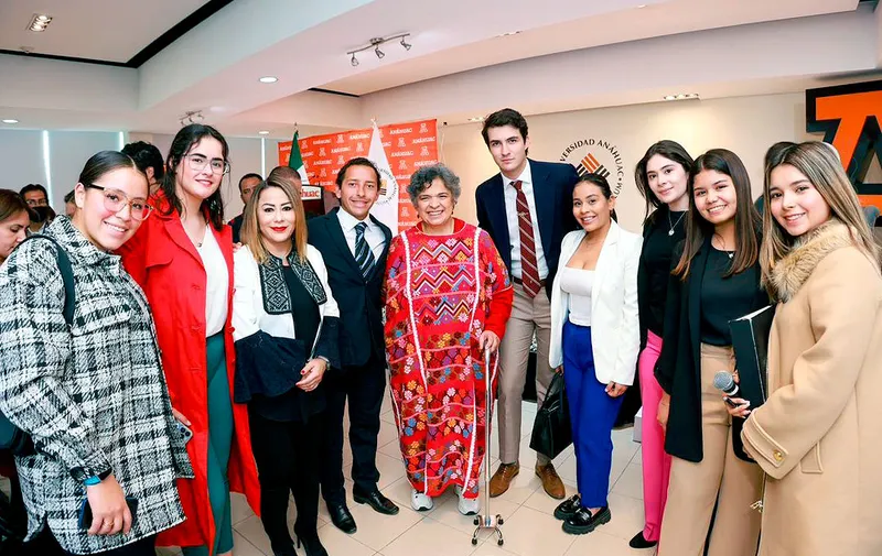 beatriz-paredes-universidad-anahuac-puebla