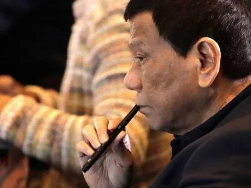 Presidente de Filipinas llama ‘idiotas’ a sacerdotes católicos