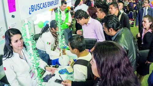 Casi la mitad de desempleados México cuentan con prepa o universidad