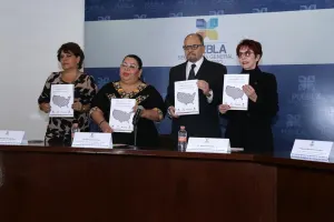 Presentan el libro Los Migrantes poblanos en Estados Unidos