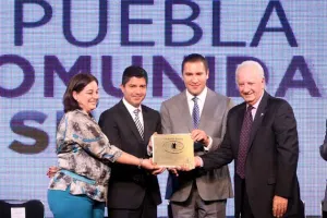 Puebla recibe certificación de Comunidad Segura