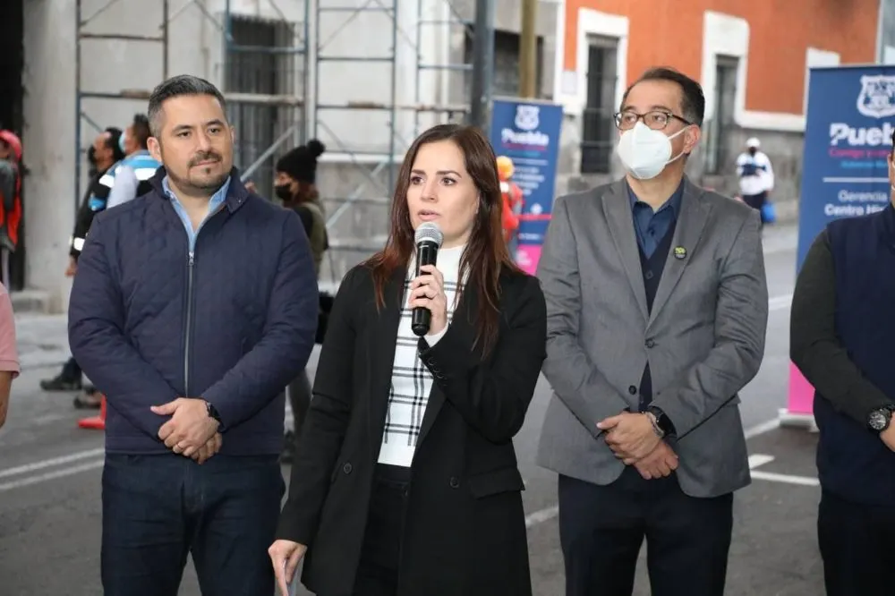 Ayuntamiento de Puebla da mantenimiento y color al Centro Histórico