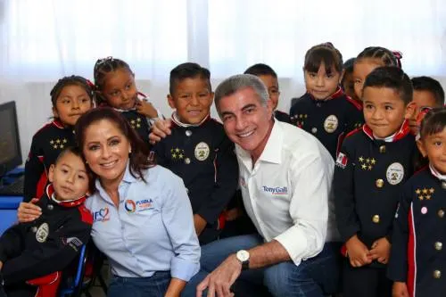Tony Gali cumple con equipamiento tecnológico de preescolares