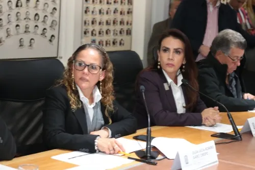 Aprueban en Comisión, expedir la Ley de Procedimientos de entrega-recepción