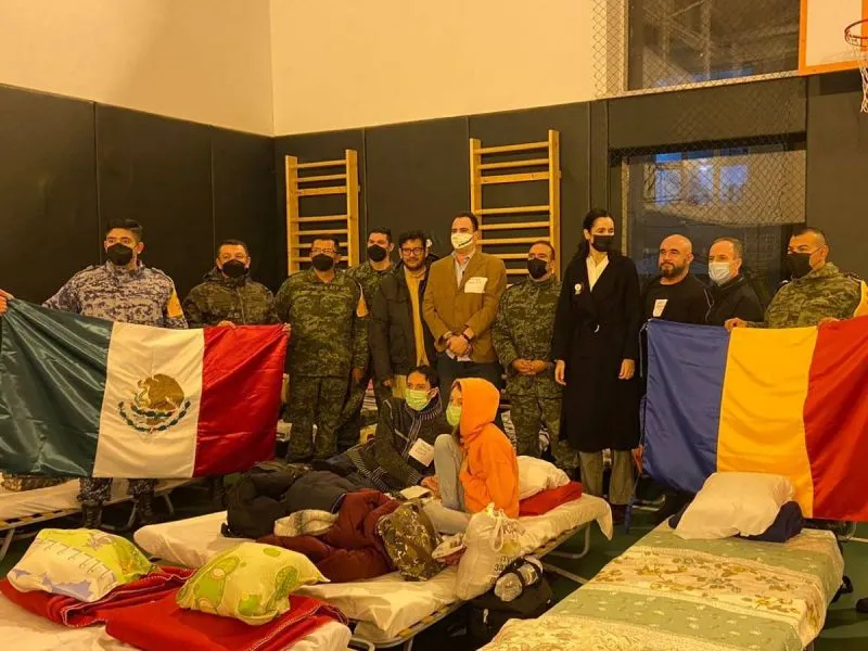 Llega este jueves avión con mexicanos que huyeron de Ucrania