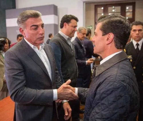 Acude Tony Gali a reunión con EPN y empresarios para fortalecer estrategia de reconstrucción