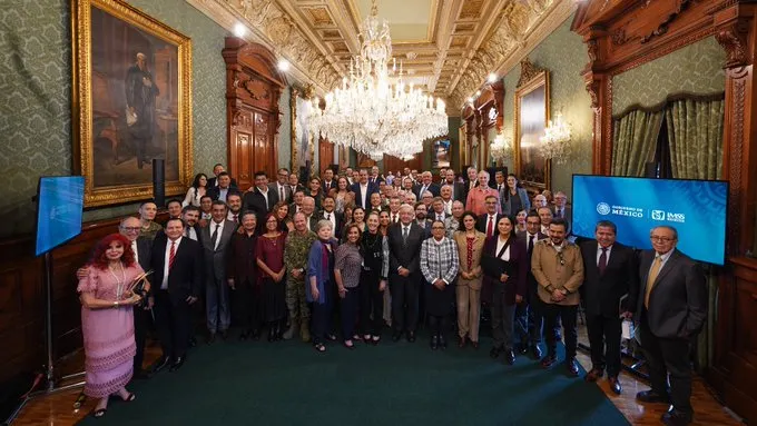 Sergio Salomón Céspedes, AMLO y Sheinbaum en Palacio Nacional