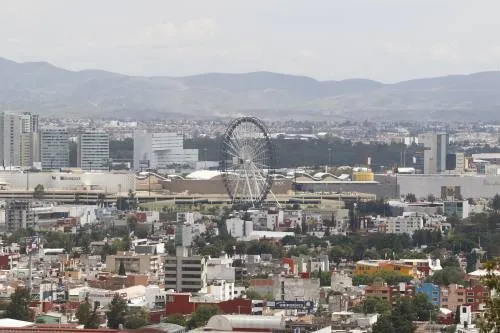 Desfogue de mantos acuíferos ocasiona intenso olor a azufre en la capital poblana