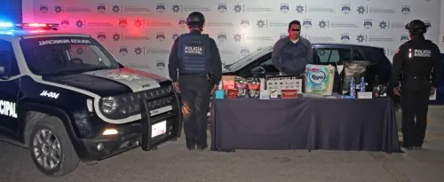Detuvo policía municipal de Puebla a hombre dedicado al robo contra empresas de paquetería