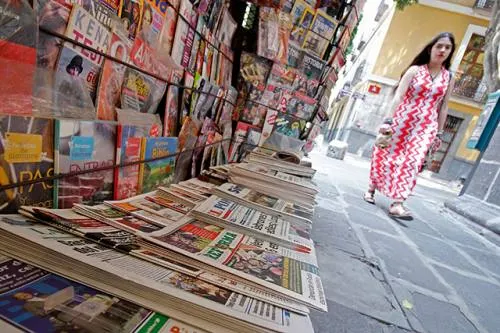 Turnan a comisiones propuesta para prohibir venta de cigarros y pornografía en el Centro Histórico