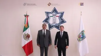 Esposa de Barbosa y secretario de Salud felicitan a Sergio Céspedes; el gobernador sustituto comienza sus actividades