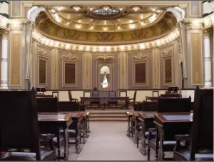 Insisten en controlar labor periodística en Congreso
