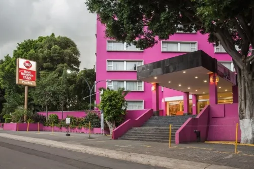 Fundación Mary Strett Jenkins ofrece hospedaje para médicos en el Best Western y el Fiesta Inn