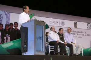 Afiliación de estudiantes BUAP al IMSS, fundamental en justicia social: Rector
